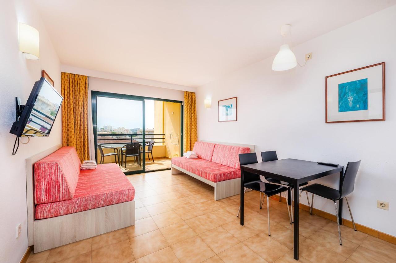 Holiday home Apto Con Terraza 204